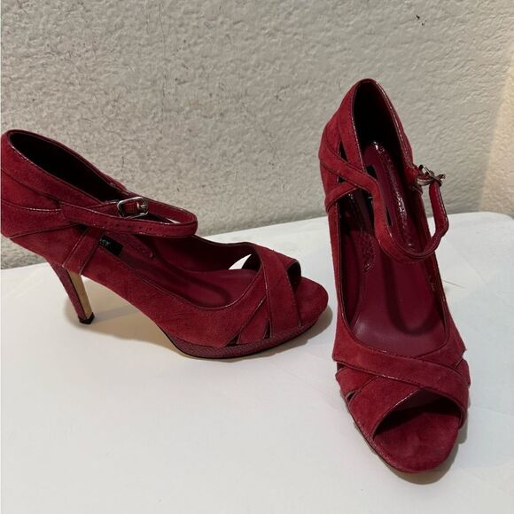 White House Black Market leather (suede) peep toe 3.75 inch heel pumps 8 M - Picture 2 of 12